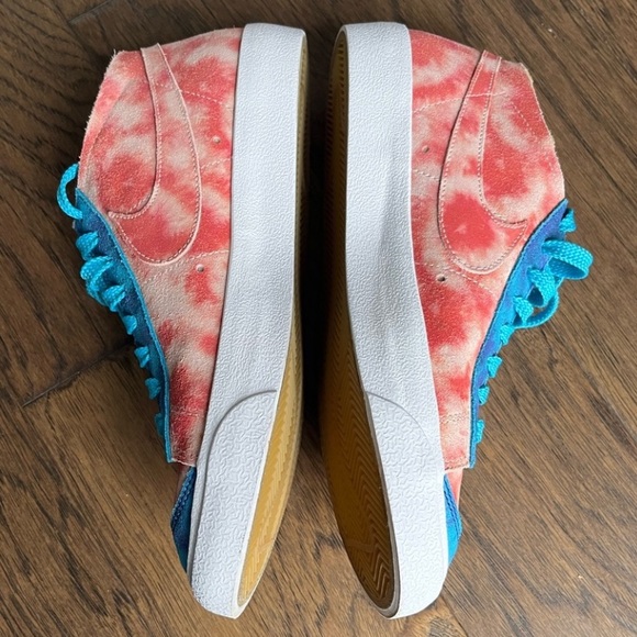 Nike Blazer Low '77 Vintage By You Custom Shoe. Tye Dye Red and blue. Men's sz 8 - Picture 4 of 8